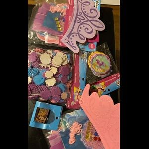 Lot if party supplies 40 packs